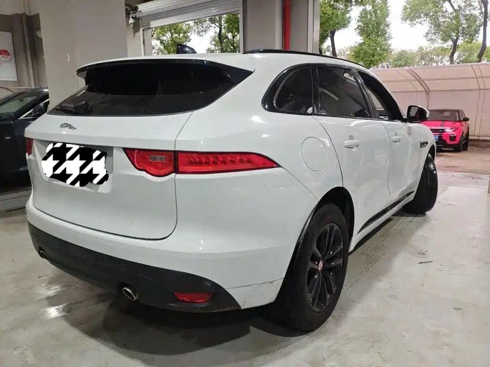 Jaguar F-Pace — фотографии объявления, Фото 9