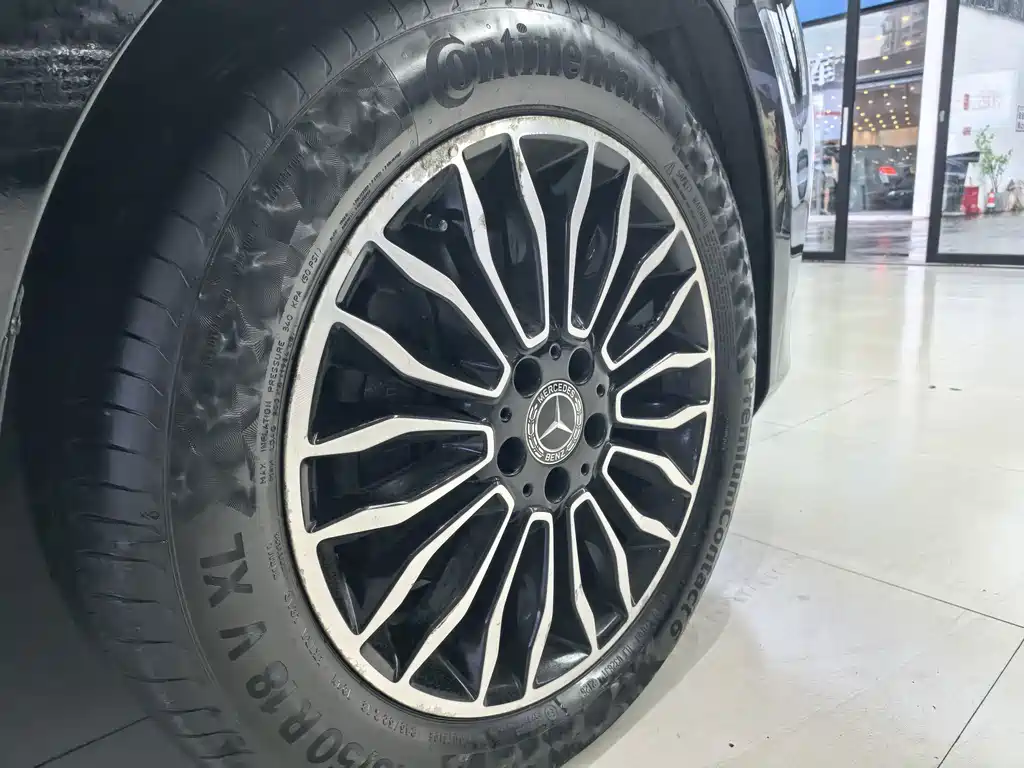 Mercedes-Benz V-Class — миниатюра 29
