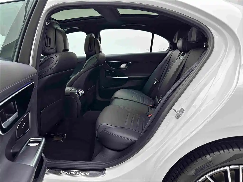 Mercedes-Benz C-Class — миниатюра 15