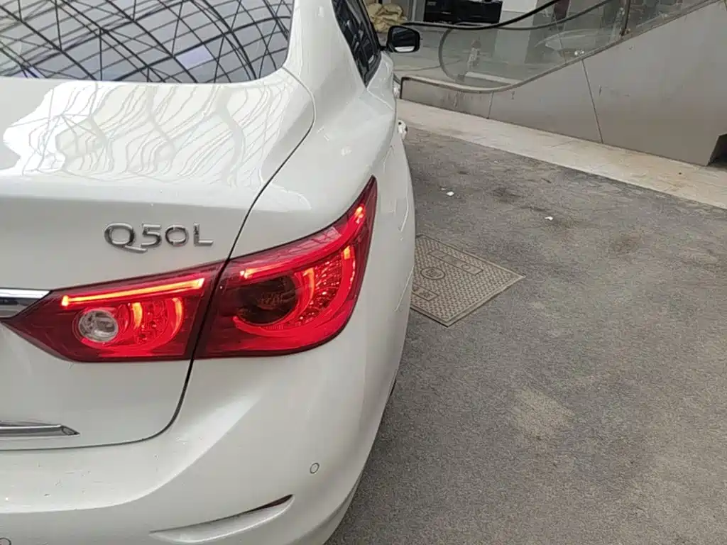 Infiniti Q50L — миниатюра 8
