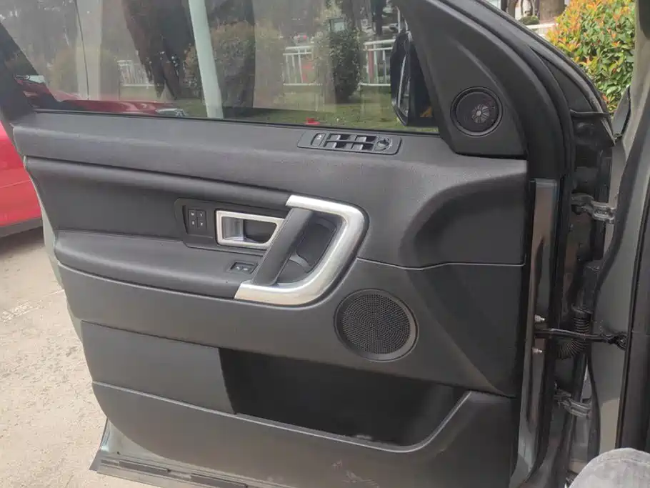 Land Rover Discovery Sport — миниатюра 7