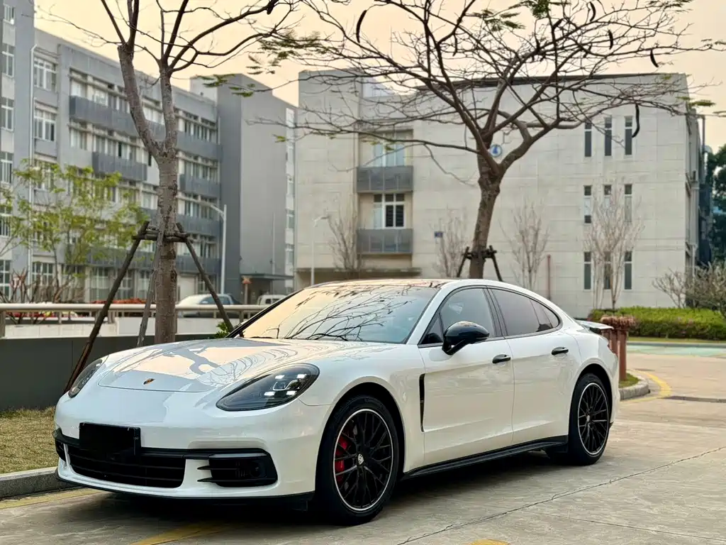 Porsche Panamera 2019