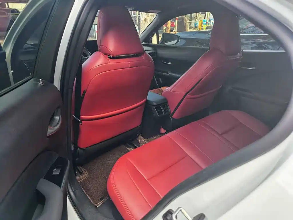 Lexus UX — миниатюра 4