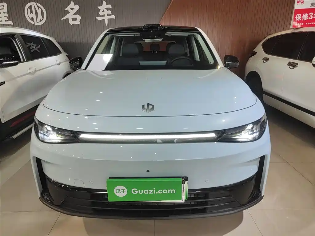 ZERO-RUNNING CAR ZERO RUN C10