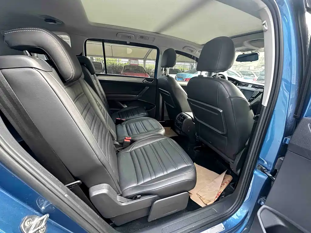 Volkswagen Touran — миниатюра 13