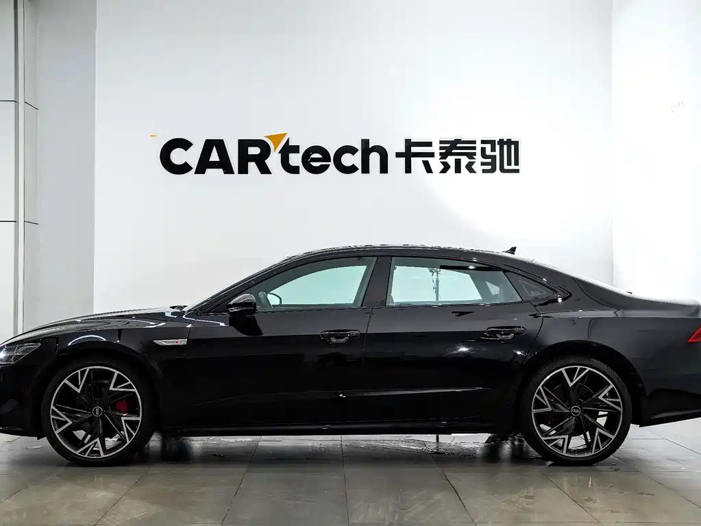 Audi A7L — миниатюра 4