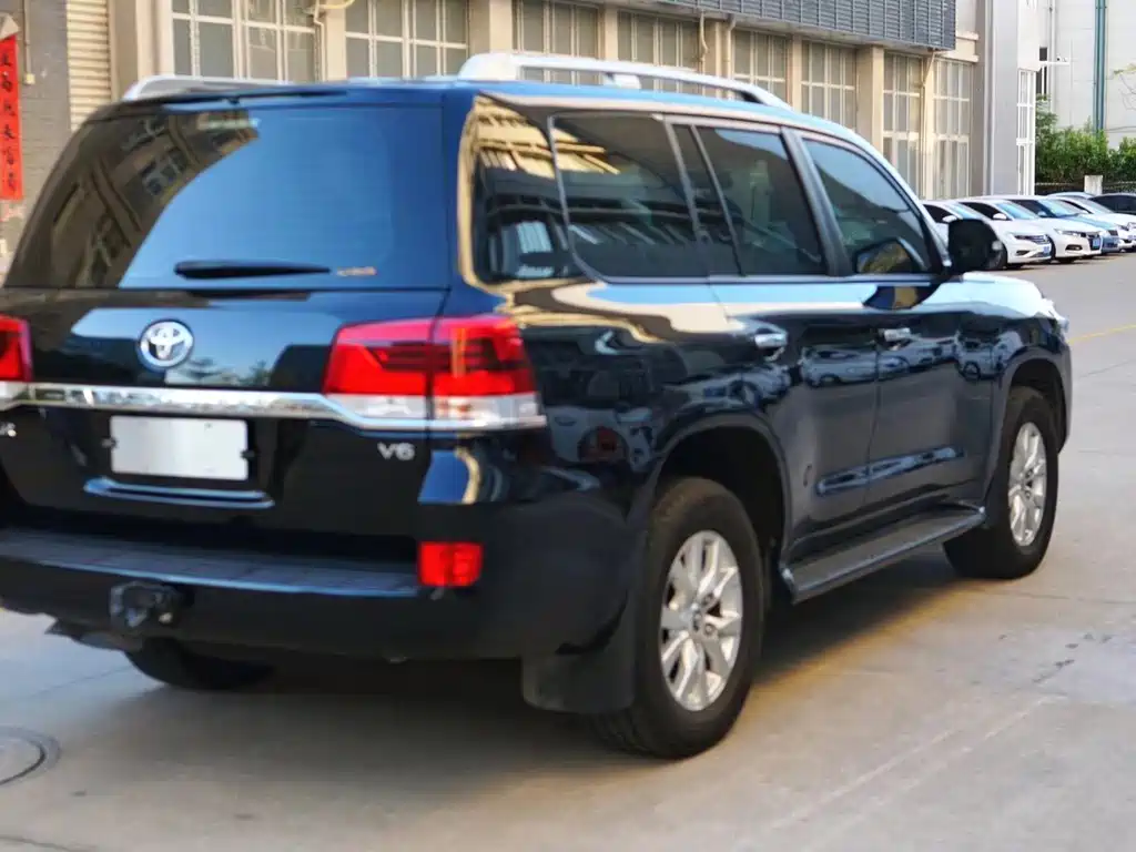 Toyota Land Cruiser — миниатюра 5