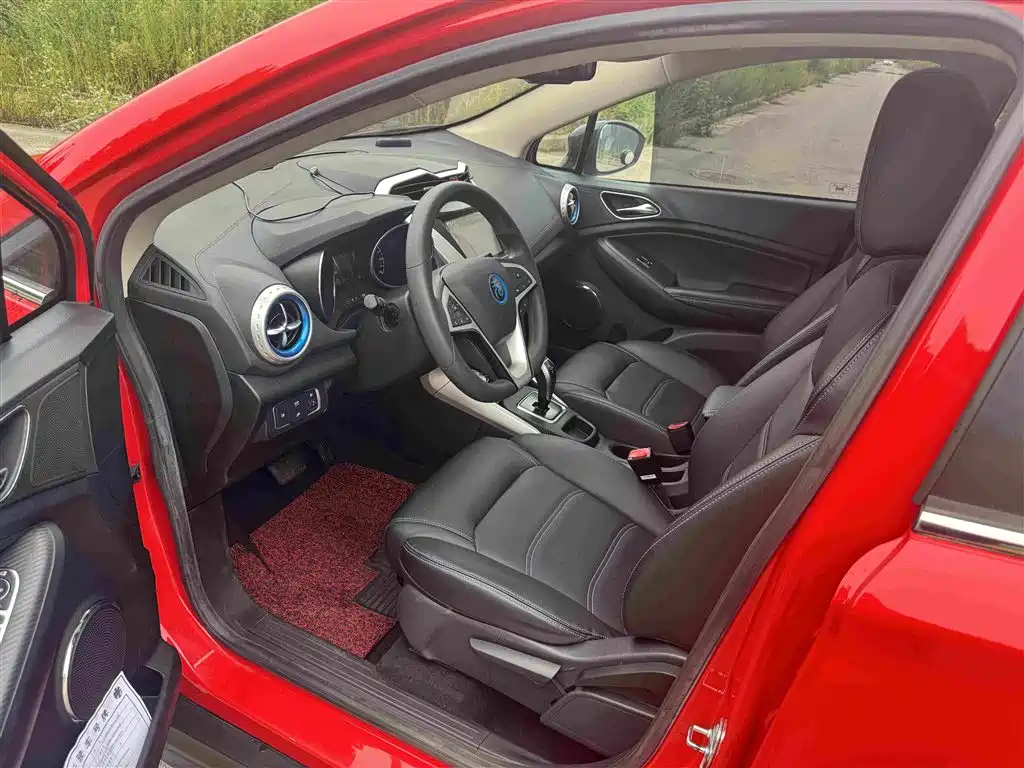 BYD Yuan EV — миниатюра 5