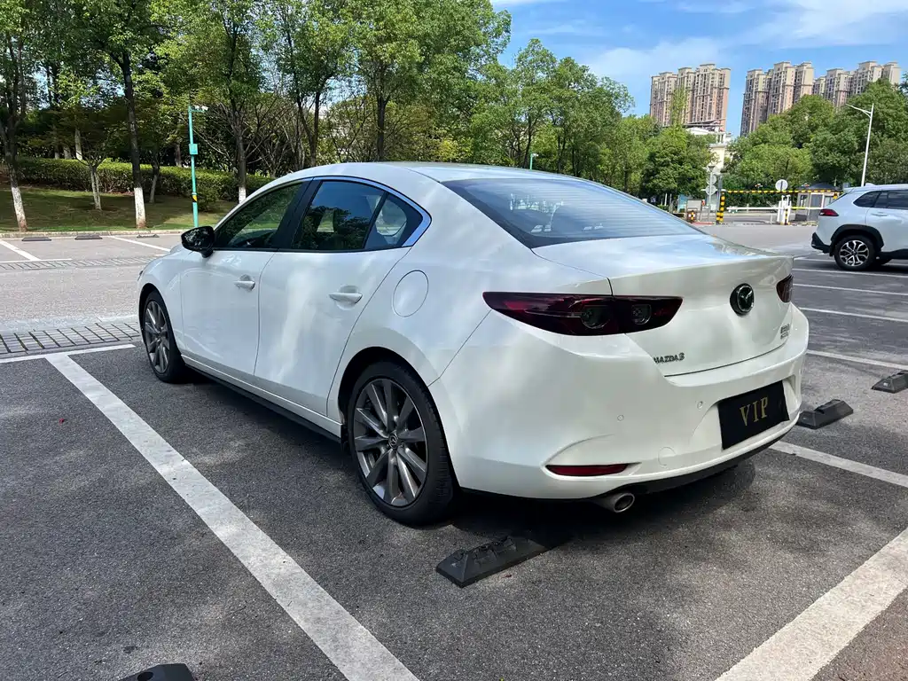 Mazda 3 Axela — миниатюра 9