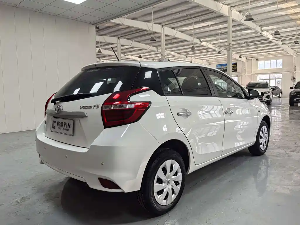 Toyota Vios FS — миниатюра 4