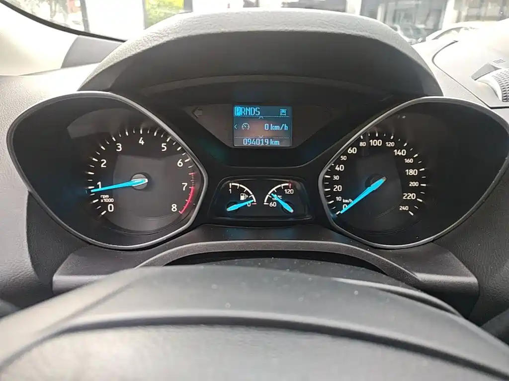 Ford Kuga — миниатюра 16