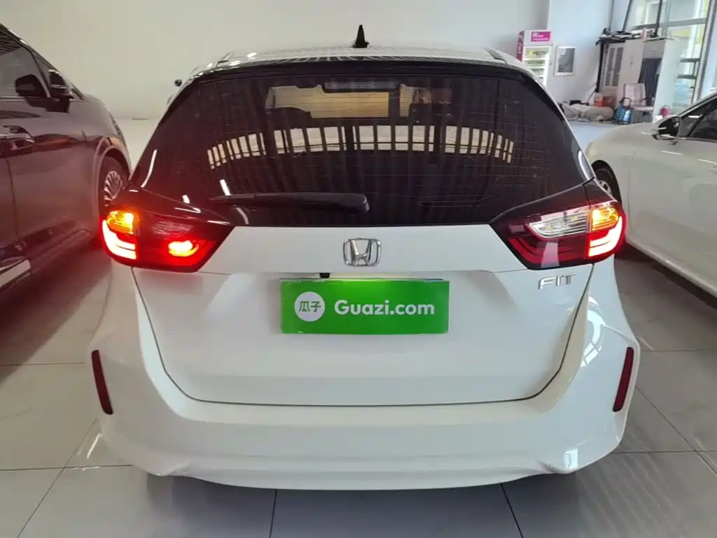 Honda Fit — миниатюра 6