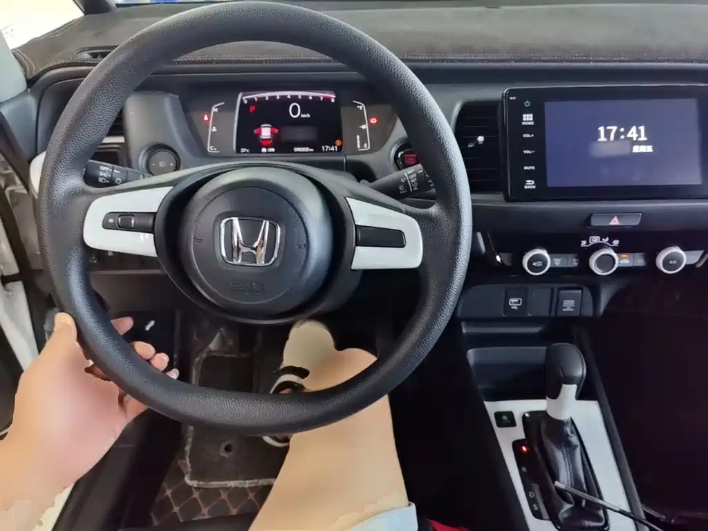 Honda Fit — миниатюра 10