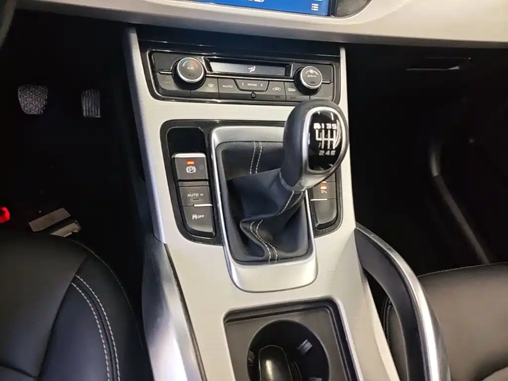 Geely Boyue — миниатюра 14