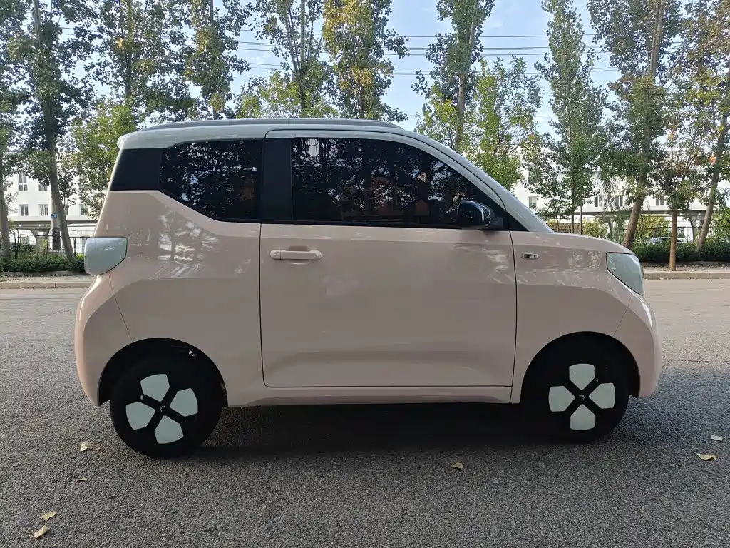Wuling MINIEV — миниатюра 25
