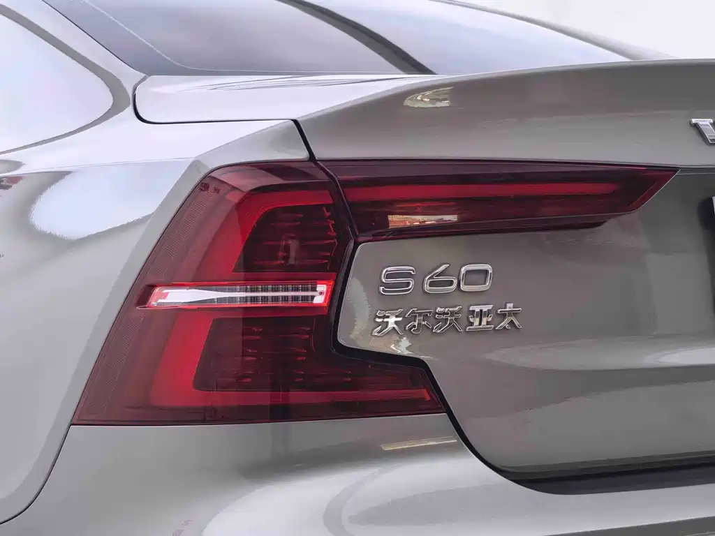 Volvo S60 — миниатюра 27