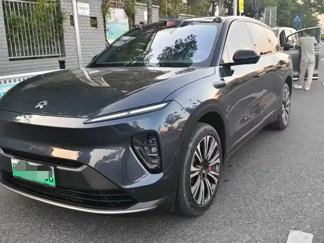 2023 Nio ES8