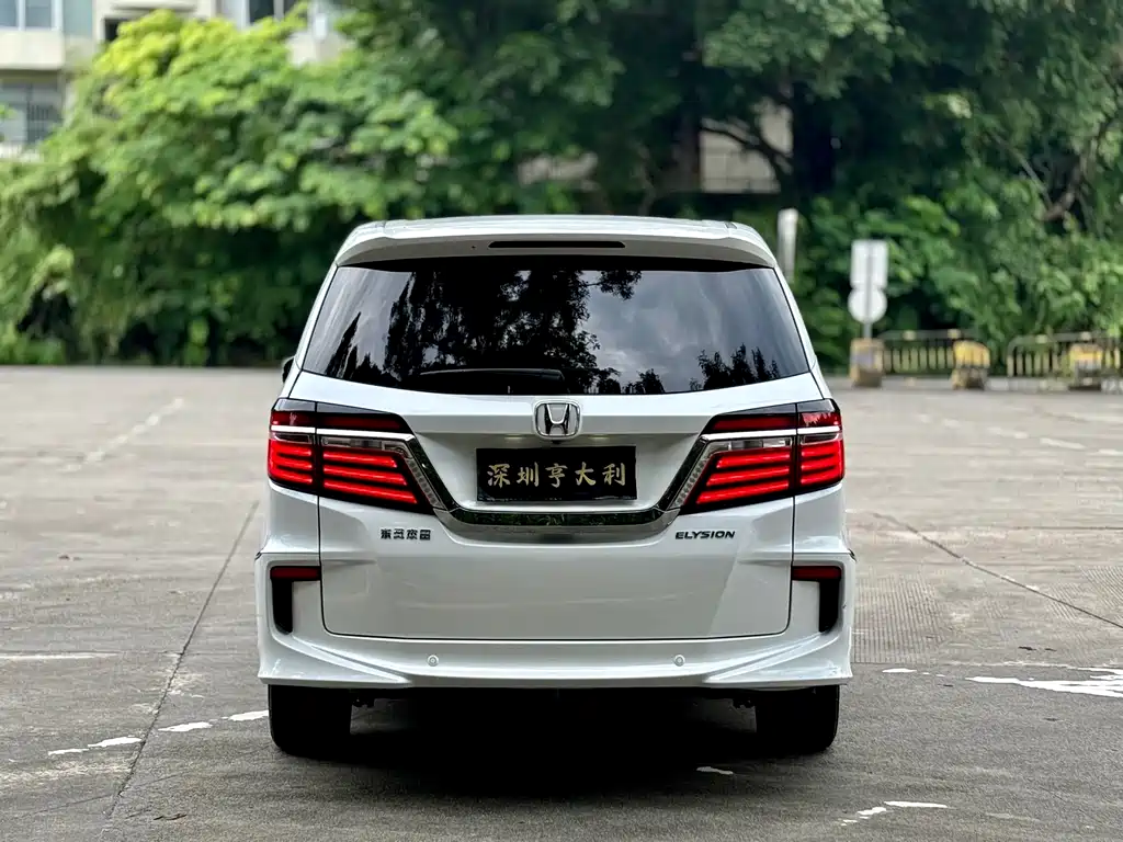 Honda Elysion — миниатюра 17