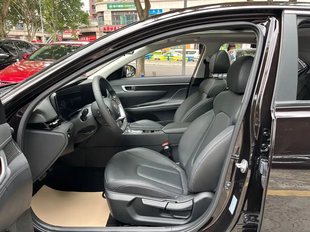 Hyundai Mistra — миниатюра 9