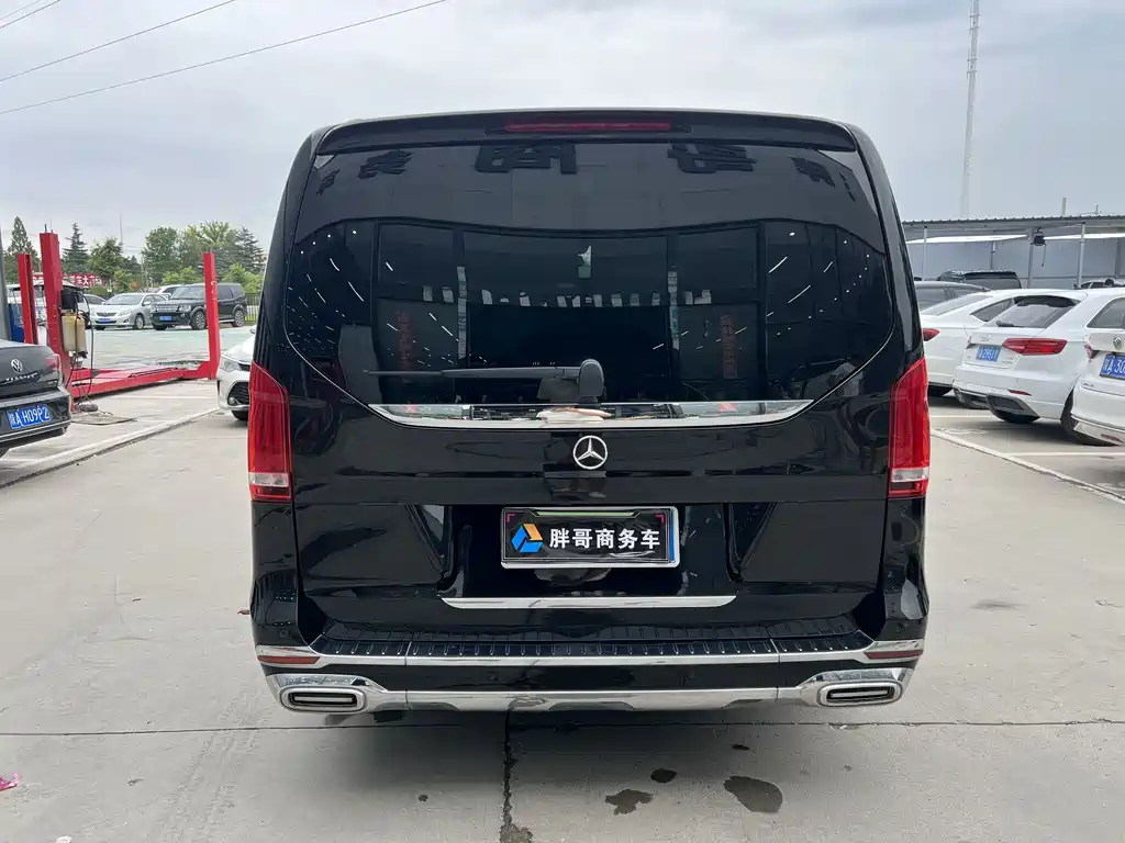 Mercedes-Benz V-Class — миниатюра 14