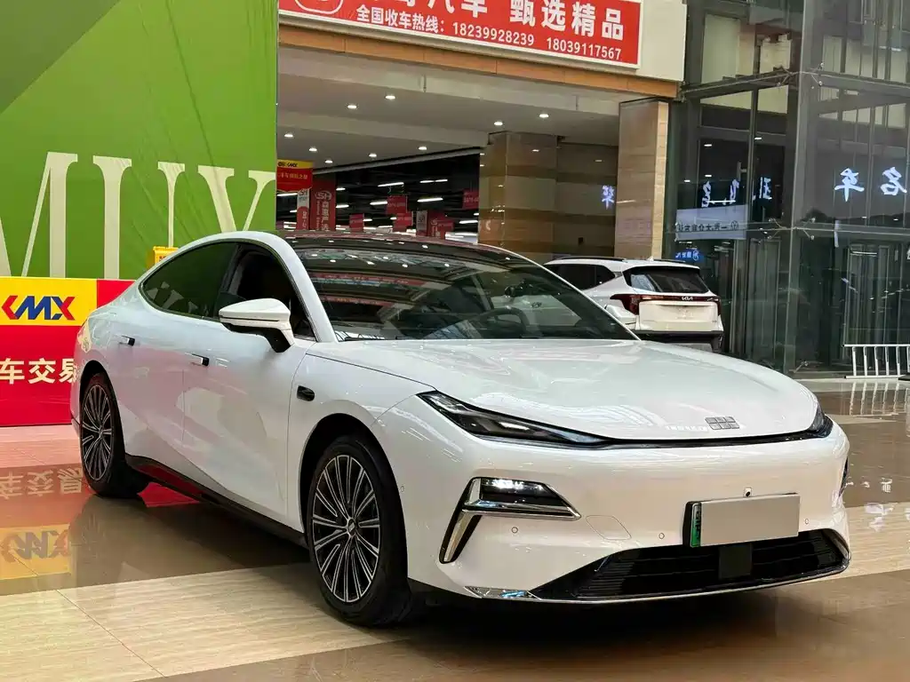 GEELY GALAXY GALAXY SPARKLE 8