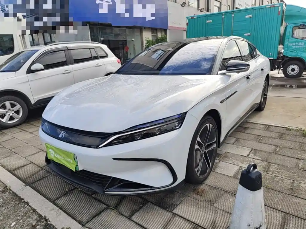 BYD Han — миниатюра 2