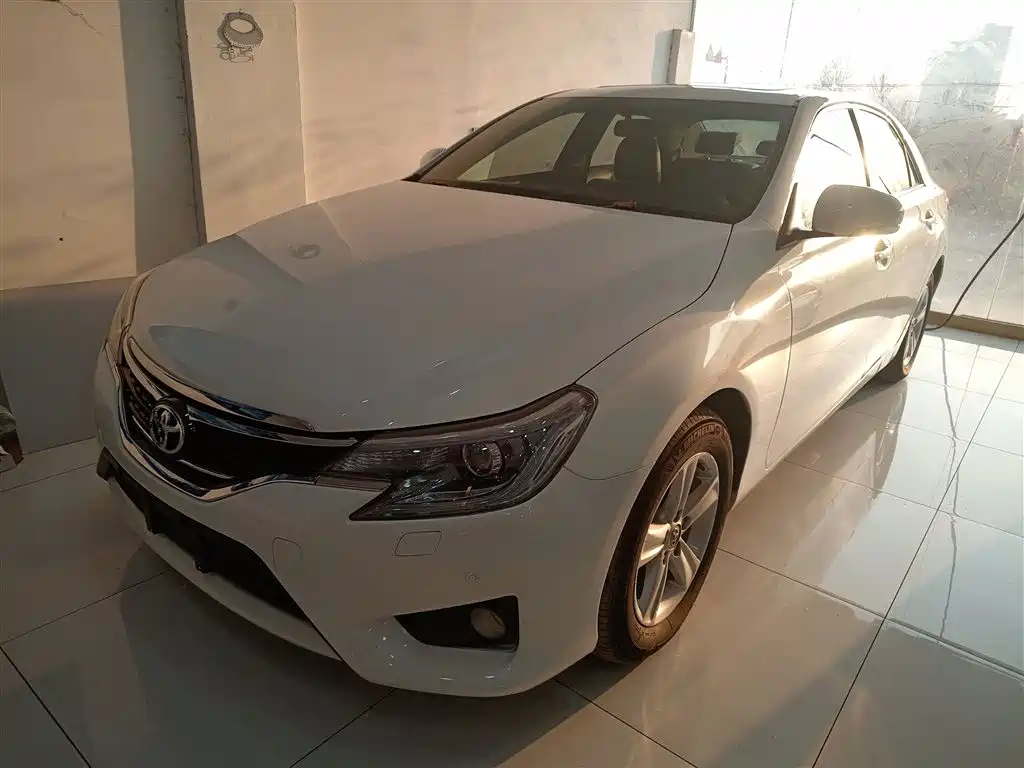 Toyota Reiz 2016