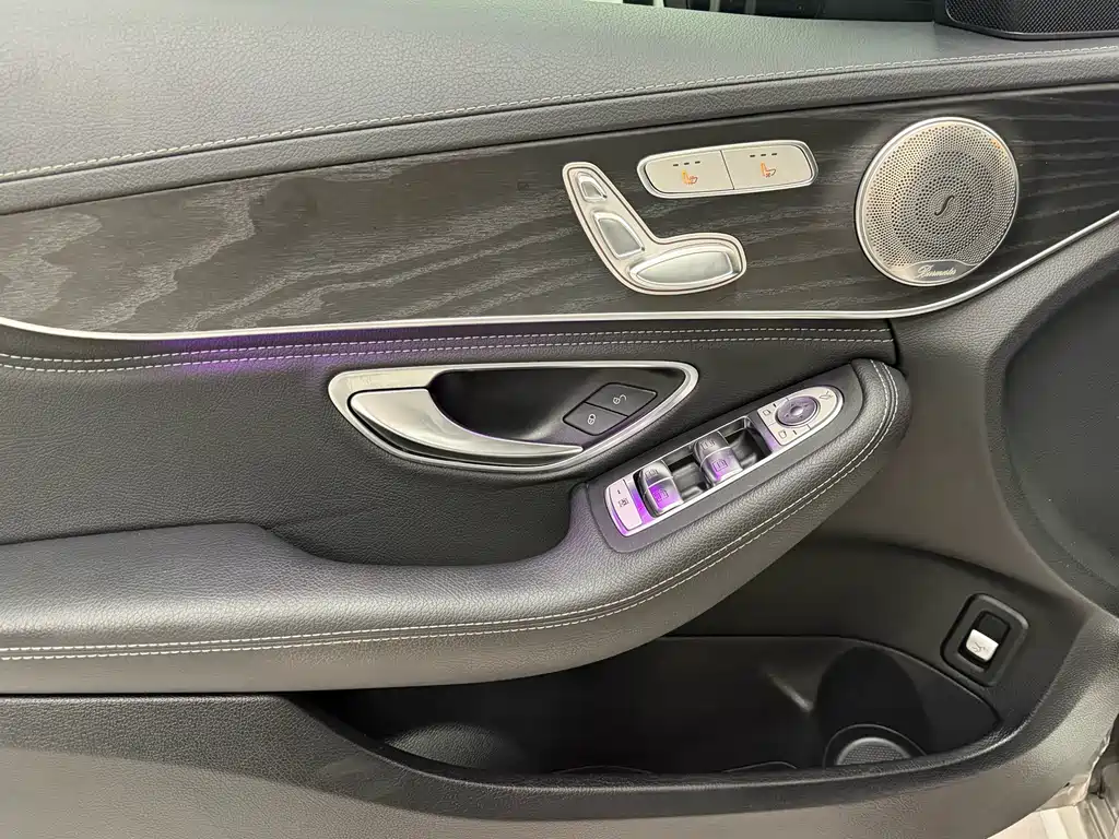 Mercedes-Benz C-Class — миниатюра 10
