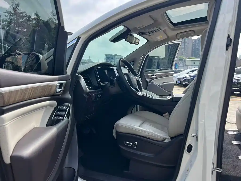 GAC Motor Trumpchi M8 — миниатюра 4