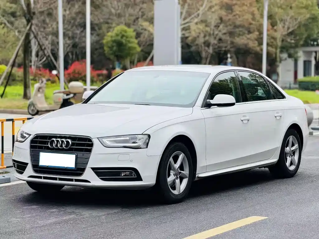 Audi A4L 2014