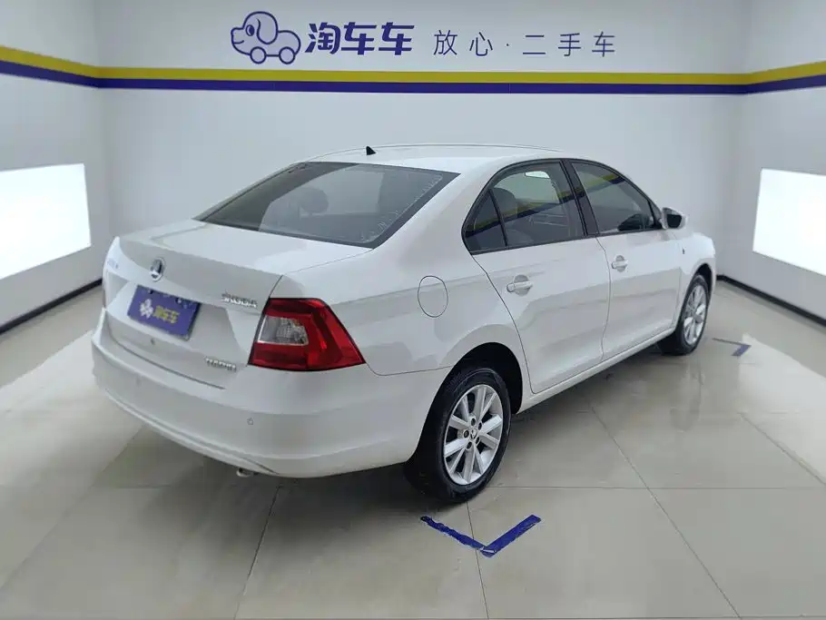 Skoda Rapid — миниатюра 3