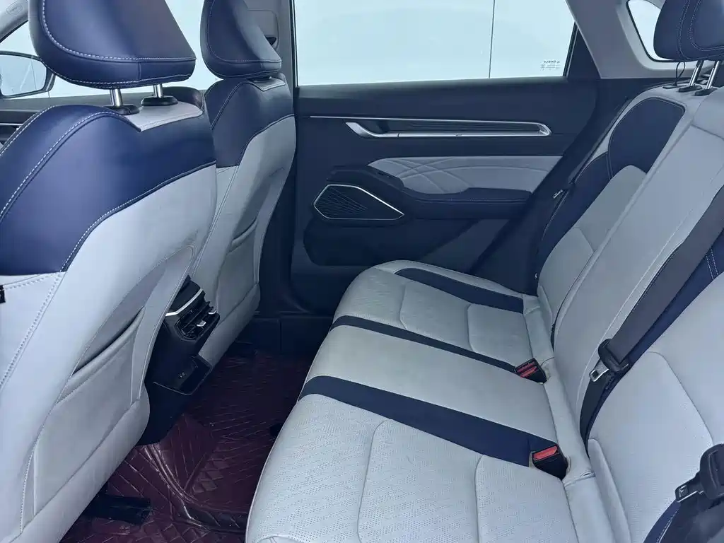 Geely Emgrand — миниатюра 13
