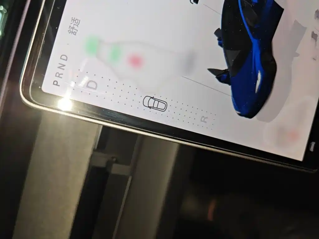 Tesla Model 3 — миниатюра 7