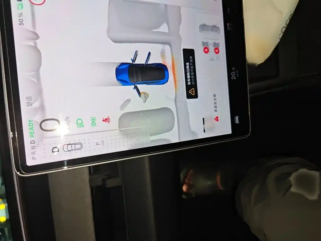 Tesla Model 3 — миниатюра 4