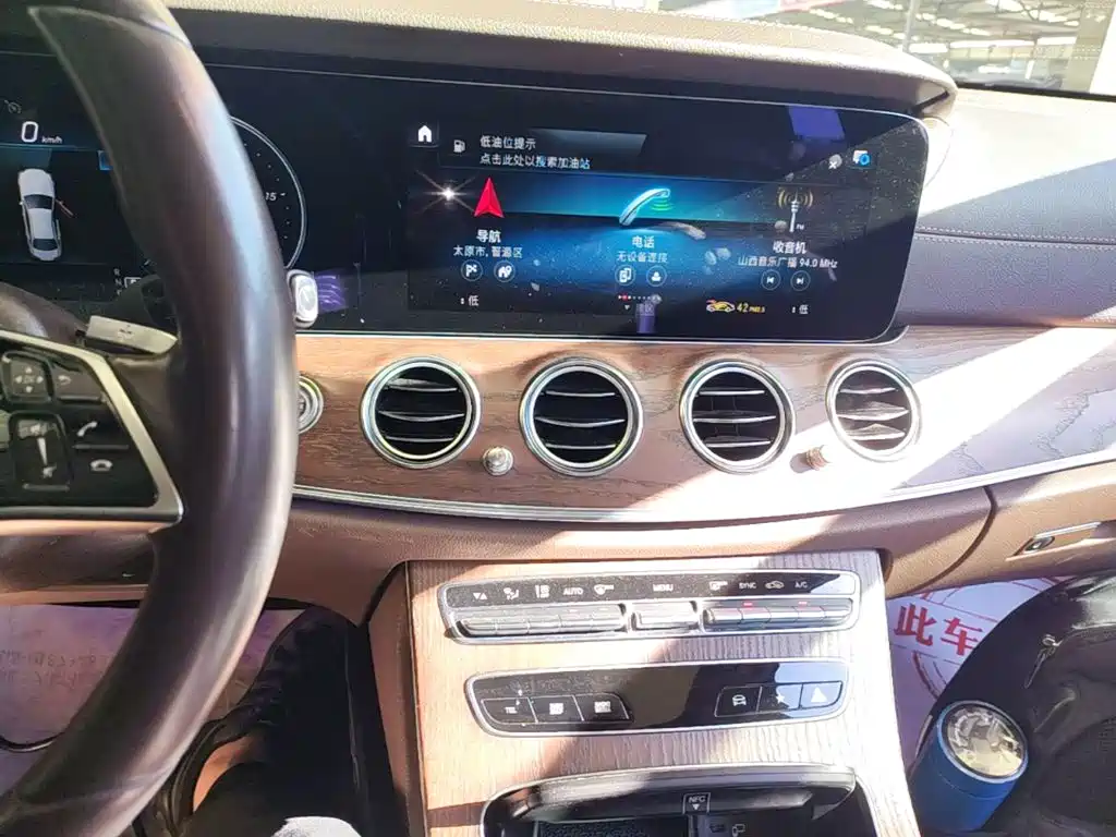 Mercedes-Benz E-Class — миниатюра 13
