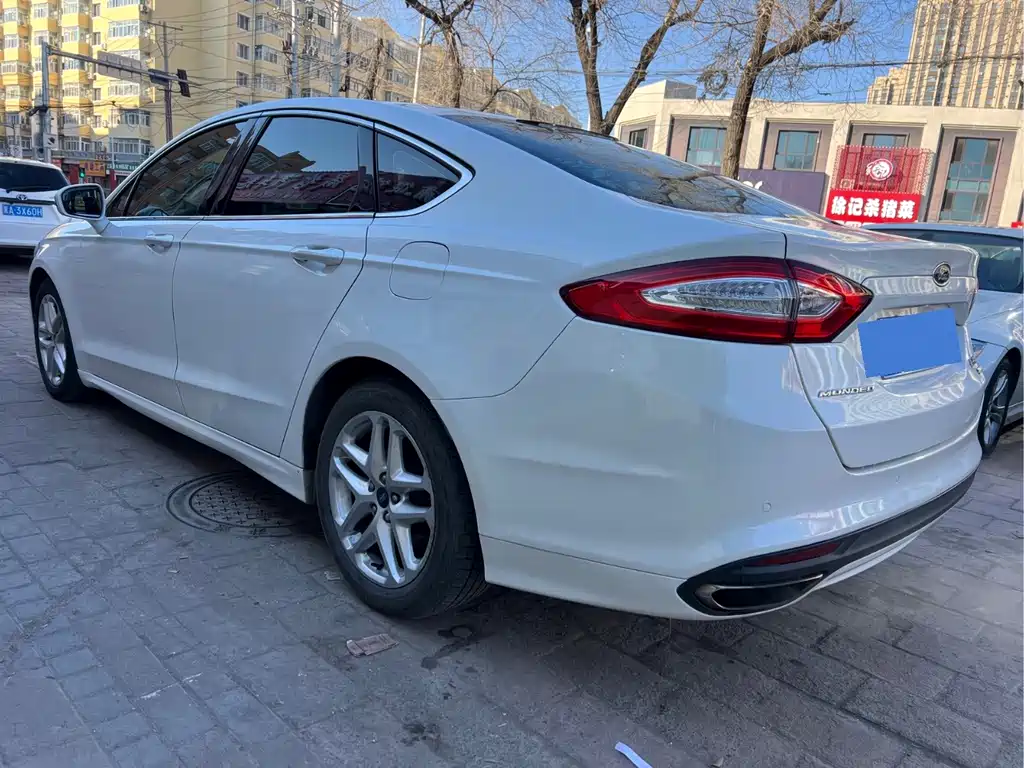 Ford Mondeo — миниатюра 5