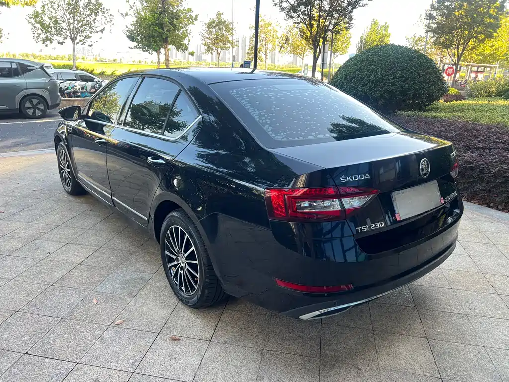 Skoda Octavia — миниатюра 5