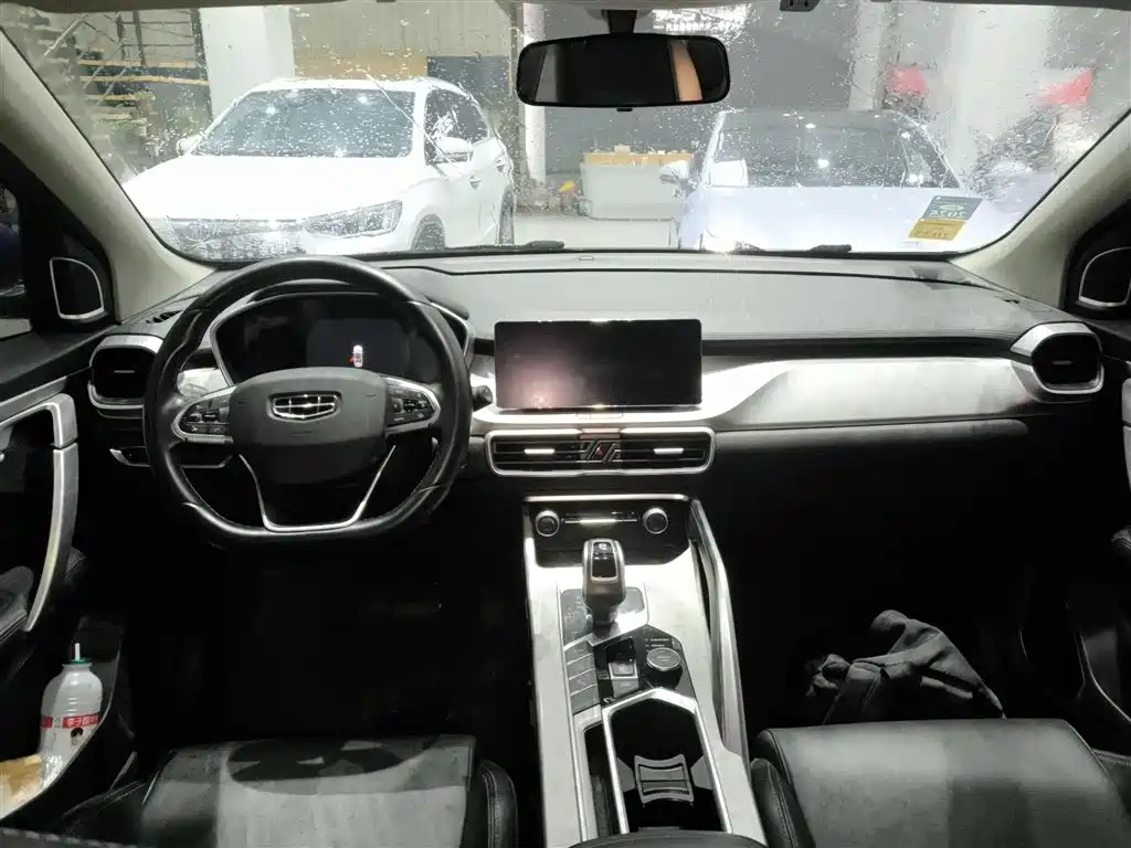 Geely Binyue NEV — миниатюра 12
