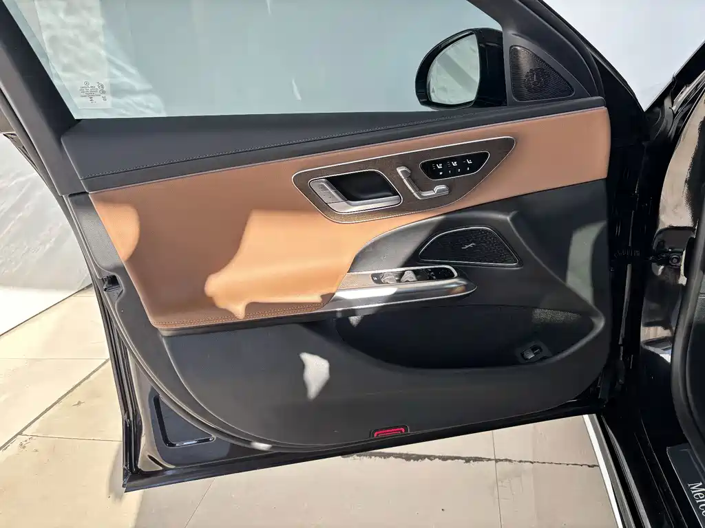 Mercedes-Benz E-Class New Energy — миниатюра 10