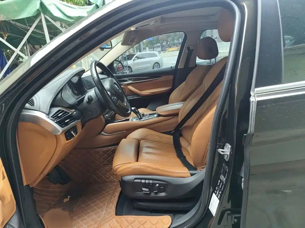 BMW X6 — миниатюра 8