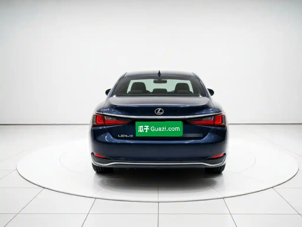 Lexus ES — миниатюра 5