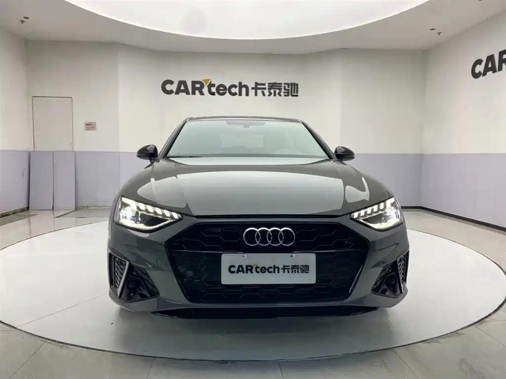 Audi A4L 2024 40 TFSI Luxury