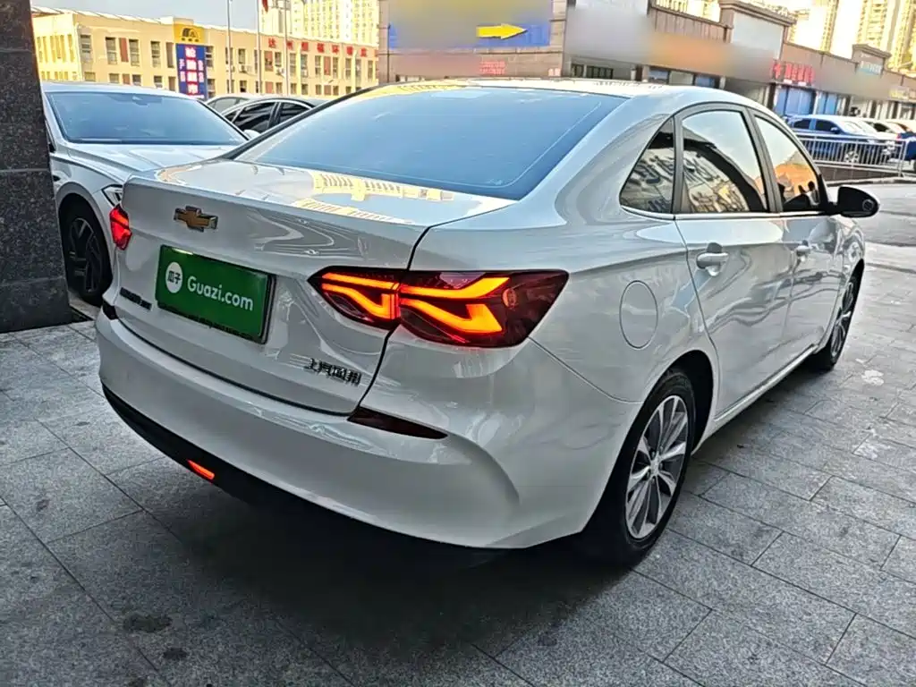 Chevrolet Monza — миниатюра 7