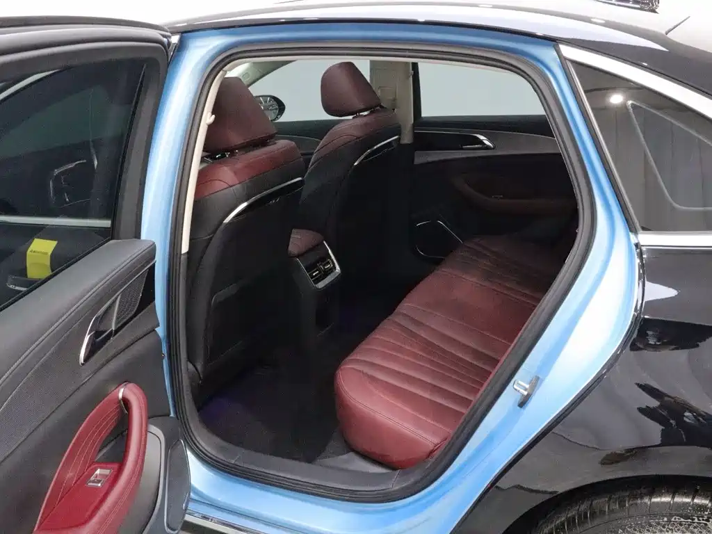 Hongqi Hongqi H5 — миниатюра 12