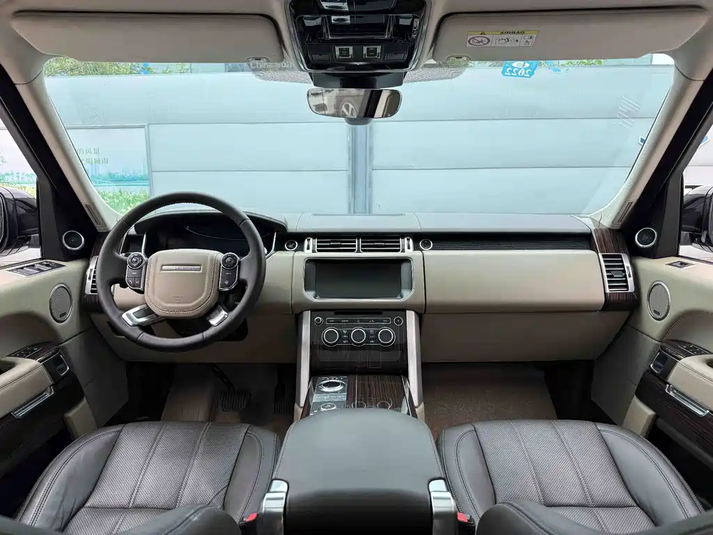 Land Rover Range Rover 2017 3.0 SC V6 Vogue Long Wheelbase