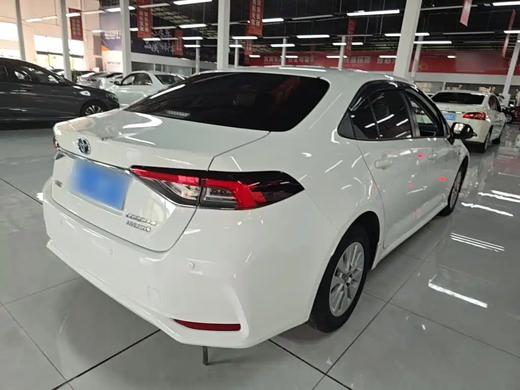 Toyota Corolla - фото 7