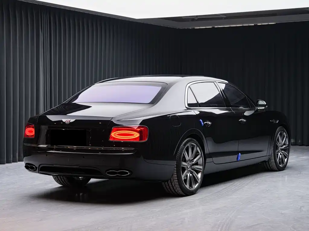 Bentley Flying Spur — миниатюра 6