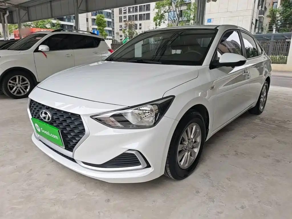 Hyundai Elantra — миниатюра 2
