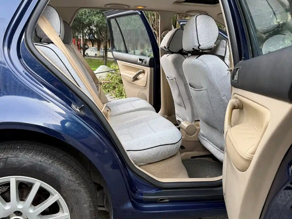 Volkswagen Golf — миниатюра 13