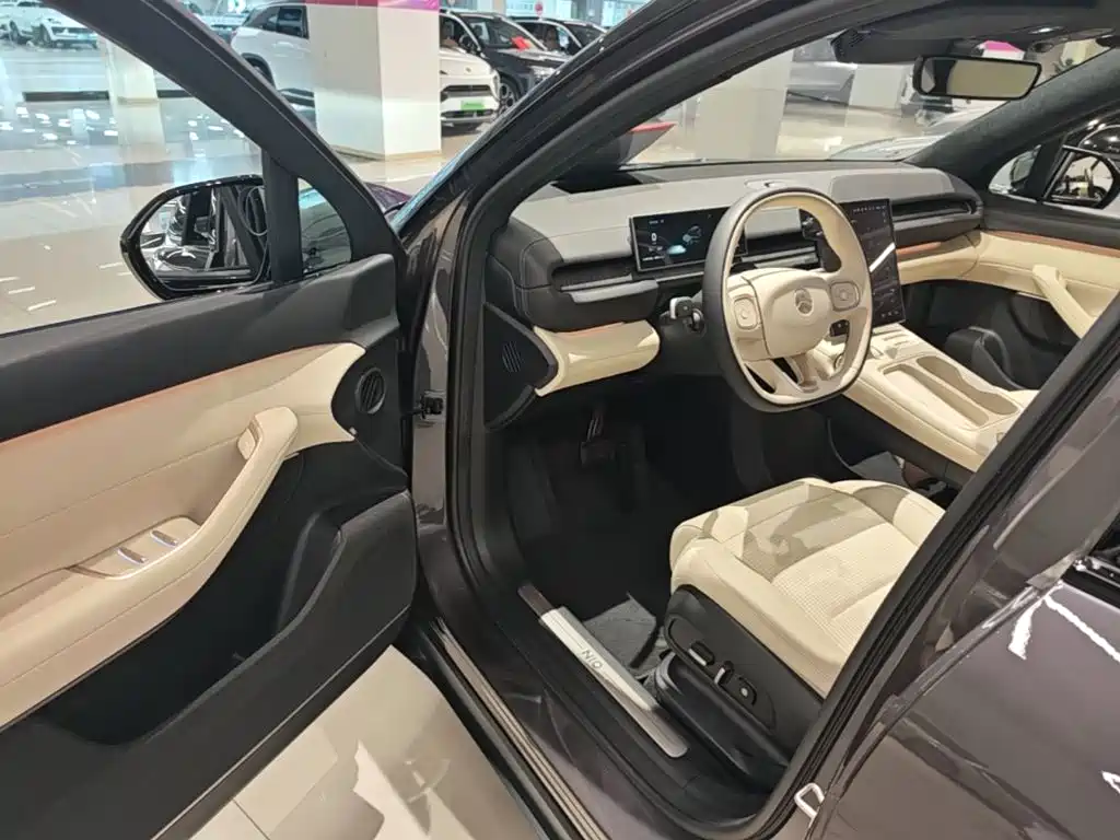 NIO ES6 — миниатюра 16